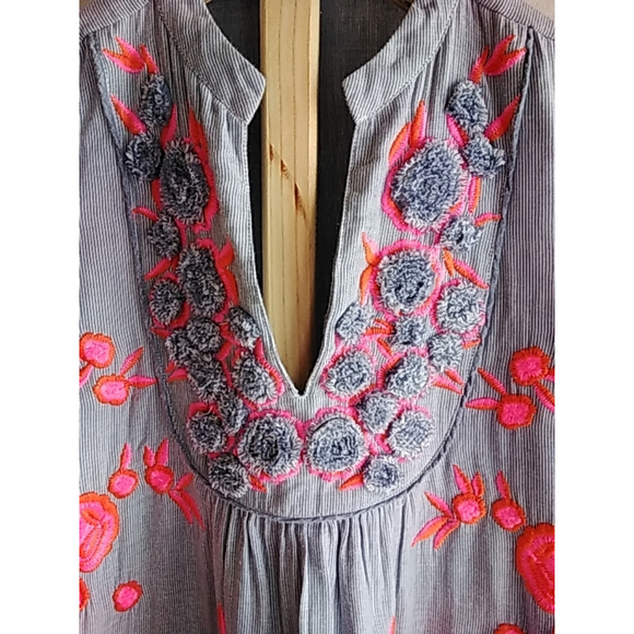 💕NWOT Uncle Frank Dress Size XS Blue Pink Floral Embroidered Sleeveless - Picture 2 of 12